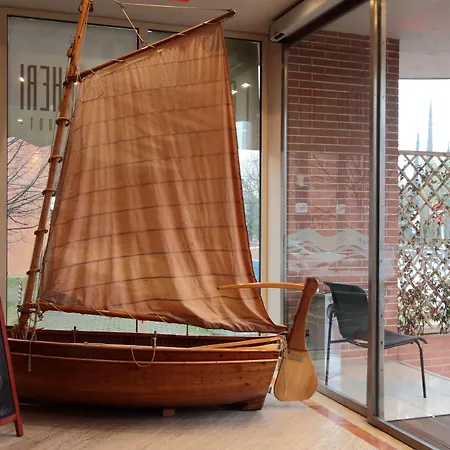 레퍼블리카 마리나라 호텔 4*