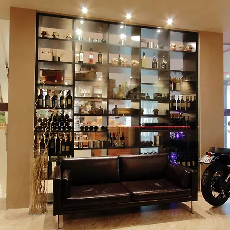 레퍼블리카 마리나라 4* 피사